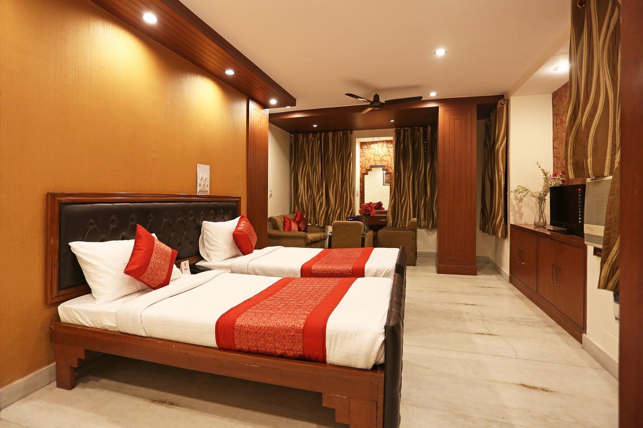 Hotel City Castle Delhi  Buitenkant foto